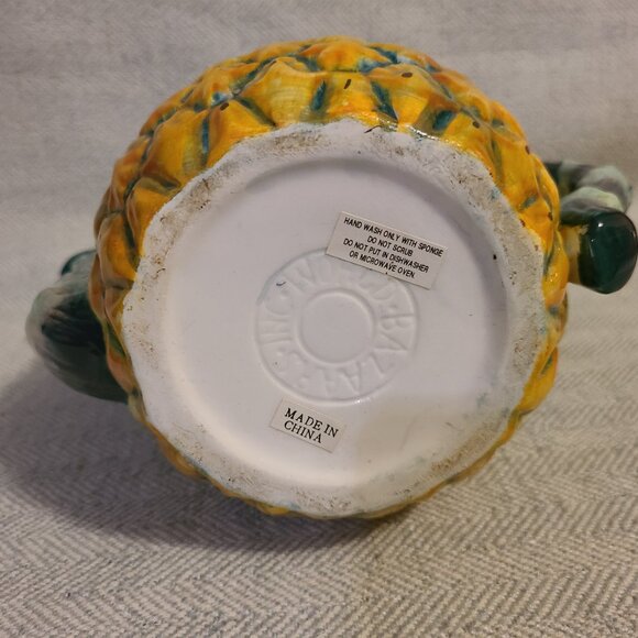 World Bazaars, Inc. Pineapple teapot with lid - Picture 4 of 9